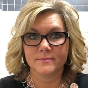 Meet your Posher, Stacie